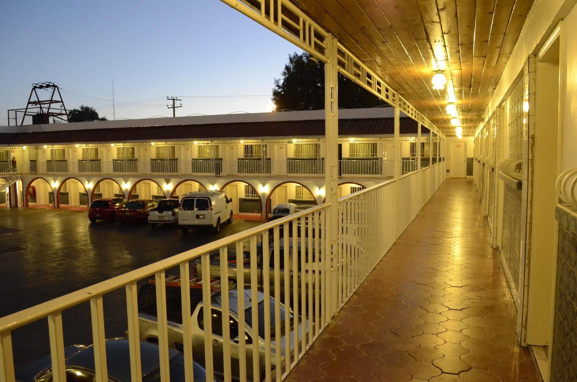 Hotel Boulevard Mexicali Exteriér fotografie